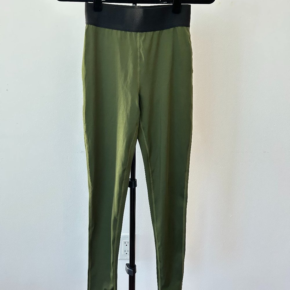 SCRUNCHY GREEN LEGGINGS